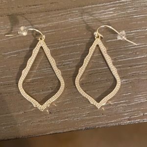 Gold tear drop earrings